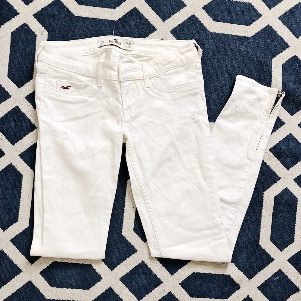 American Eagle white skinny jeans
